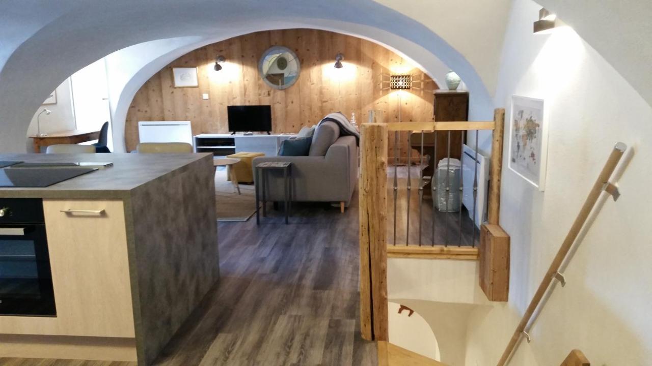 Maison A Tour Briancon Стая снимка