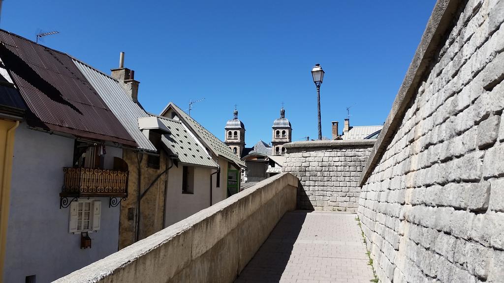 Maison A Tour Briancon Екстериор снимка