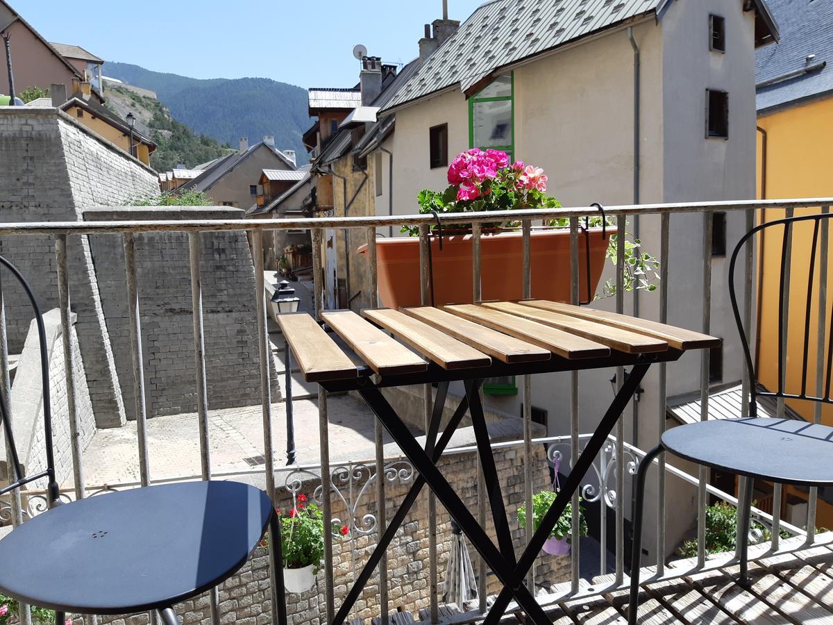 Maison A Tour Briancon Екстериор снимка